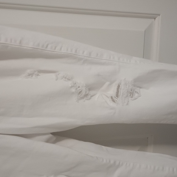 Torrid White Distressed Jeggings - Picture 4 of 9